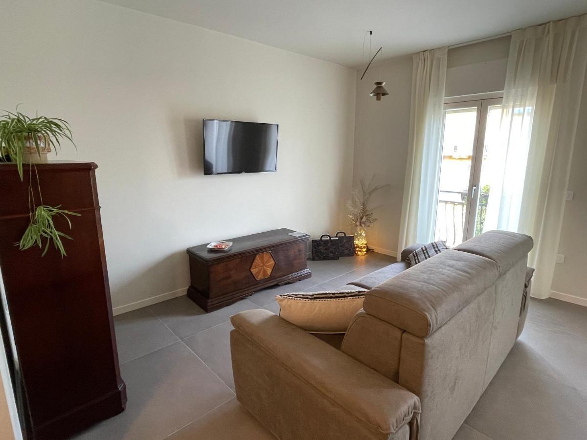 Lucia Holiday Apartments Lazise Exterior photo