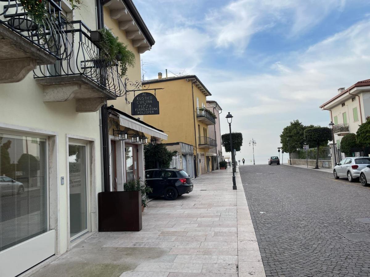 Lucia Holiday Apartments Lazise Exterior photo